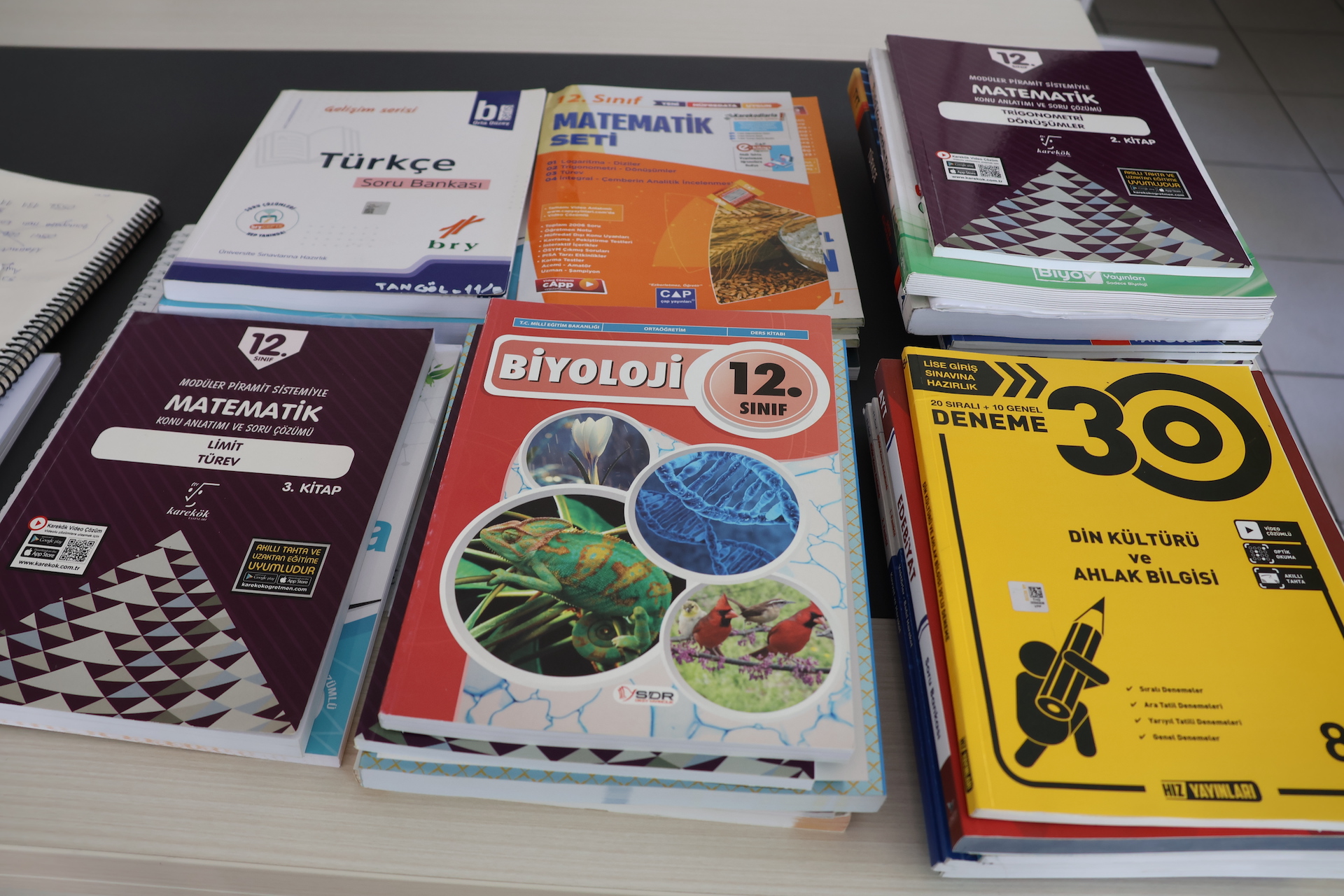 Zühtüpaşa'dan Adıyamanlı öğrencilere kitap desteği